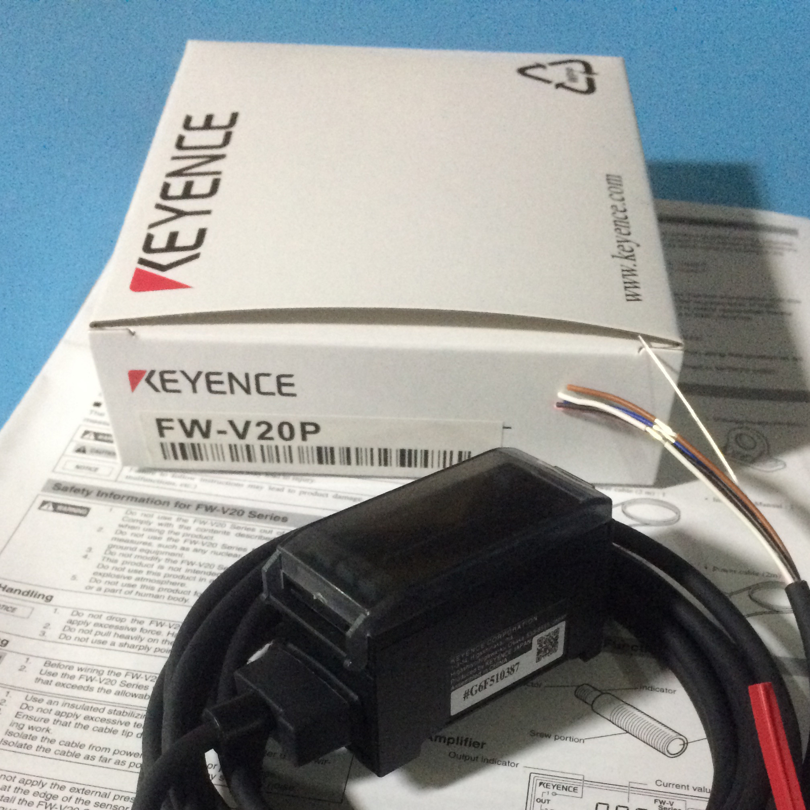 1PC Keyence FW-V20P Laser Sensor New FWV20P Expedited Shipping