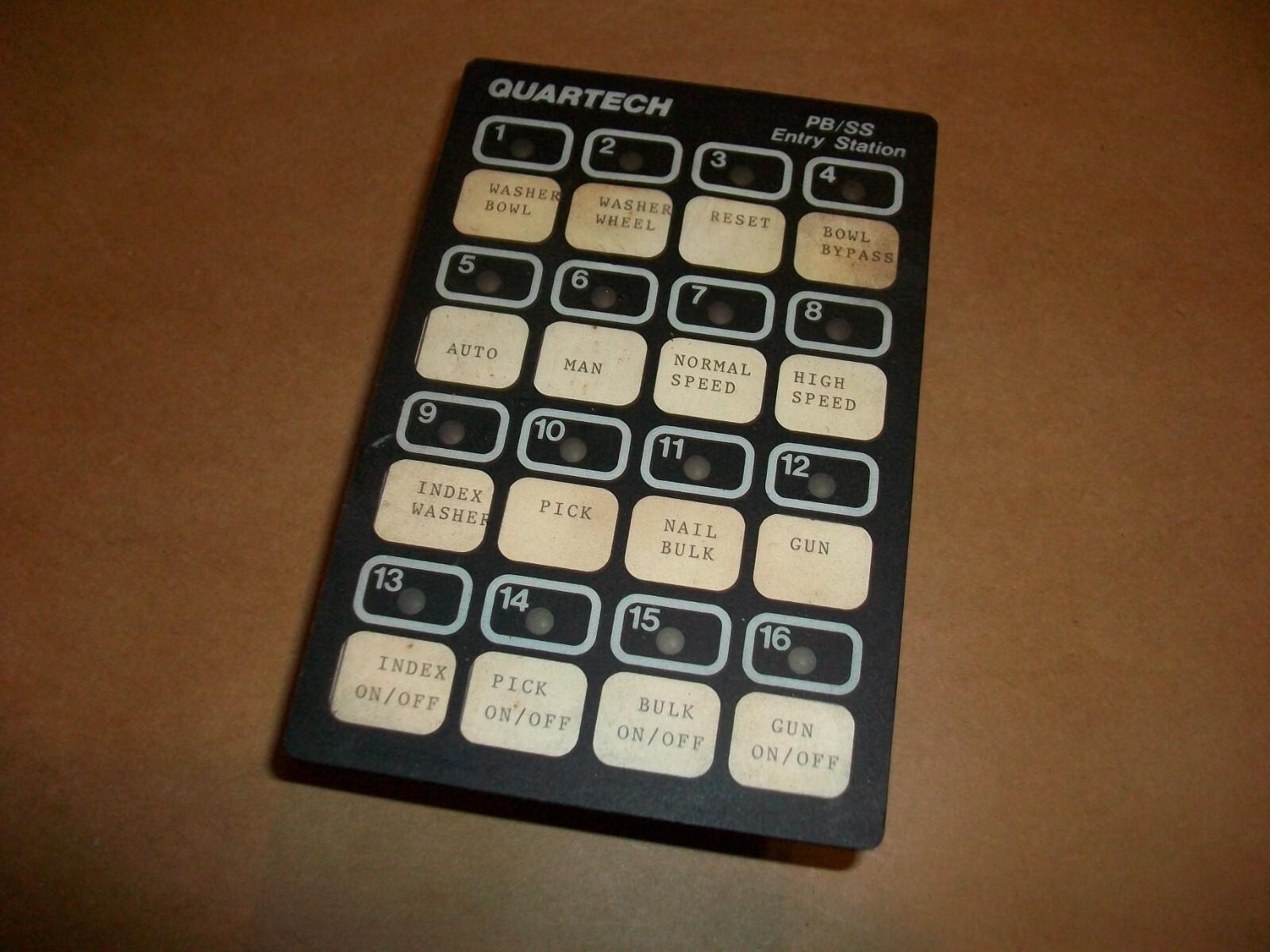 QUARTECH 8652 PLC PROGRAMMING INTERFACE 16-KEY, 5VDC