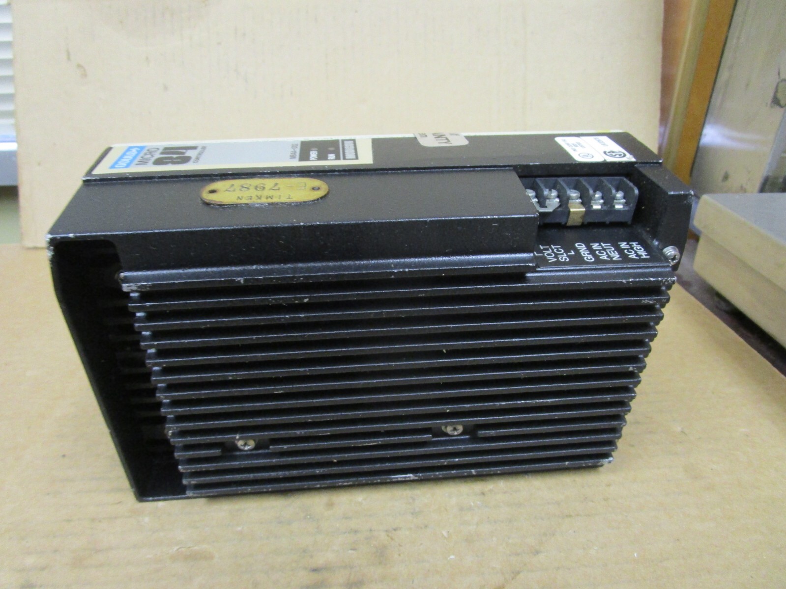 GOULD MODICON PROGRAMMABLE CONTROLLER AS-M84A-002 120/240Vac 1.0A