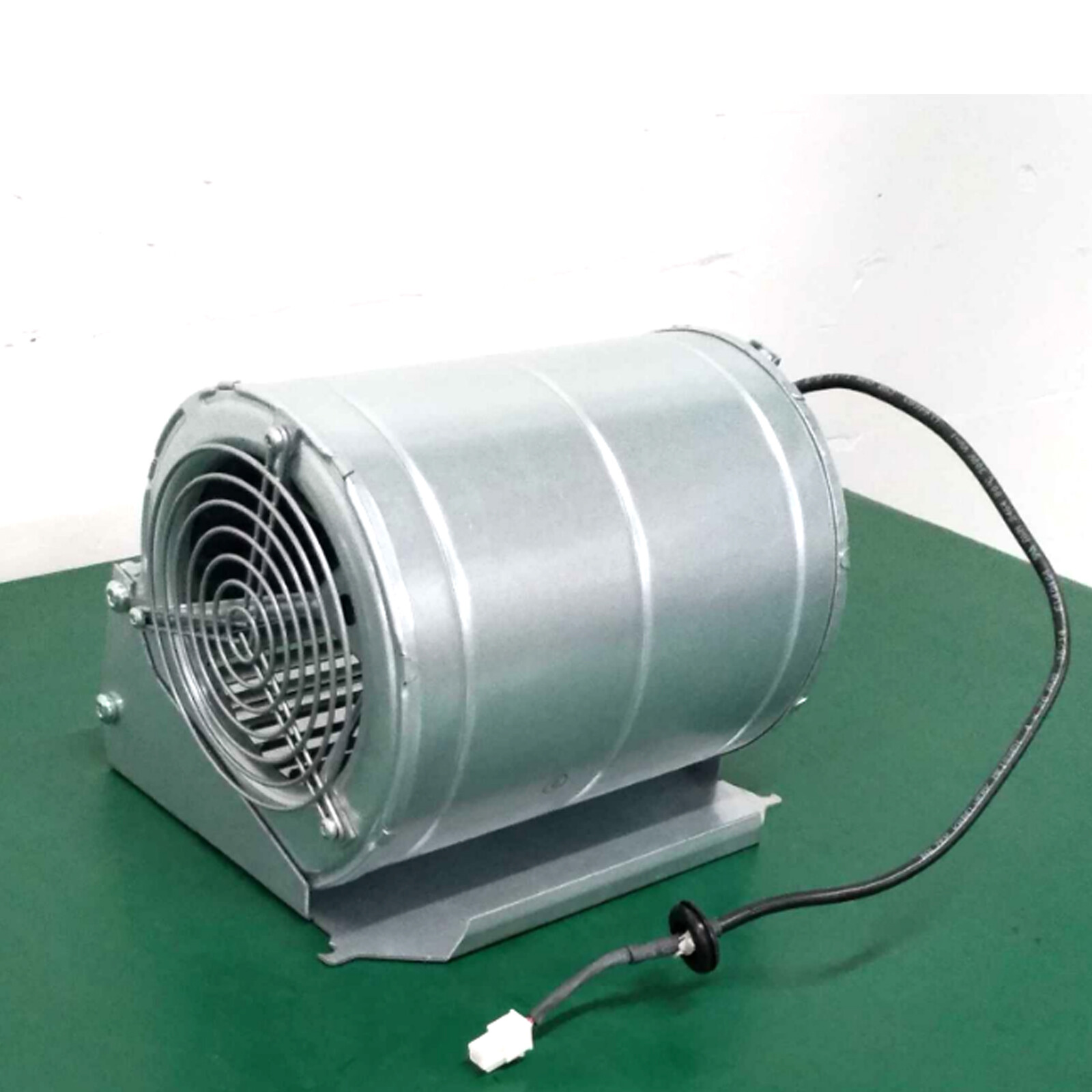 1PCS New D1G133-AB39-22 Inverter Dedicated Fan DC48V 105W Expedited Shipping