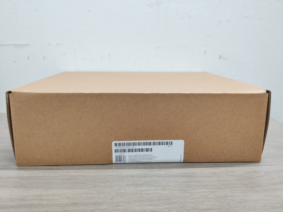 1PC New Sealed Siemens 6AV6 642-0DC01-1AX1 HMI 6AV6642-0DC01-1AX1 Fast delivery