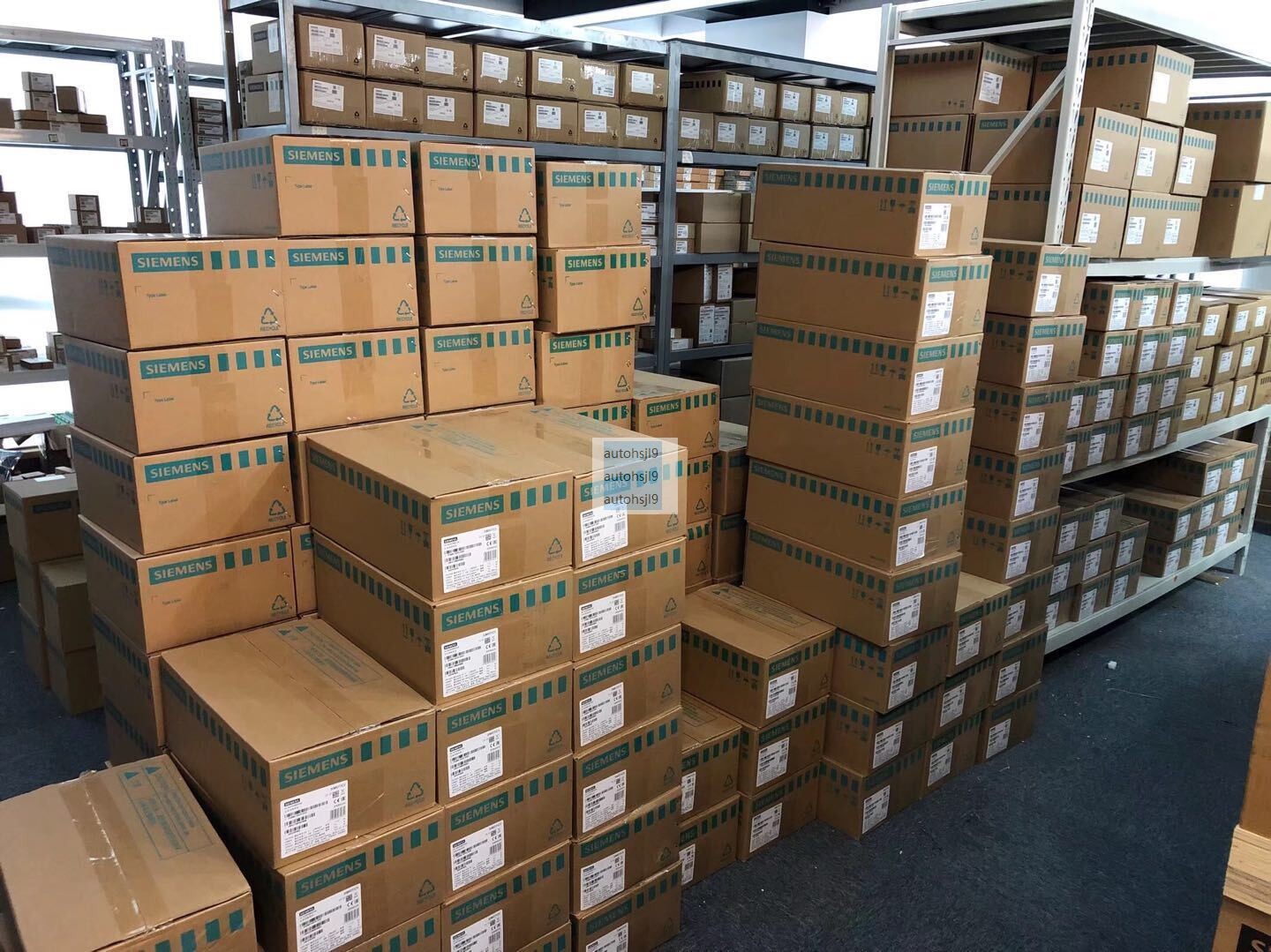 6ES7400-1JA01-0AA0 6ES7 400-1JA01-0AA0 New Siemens S7-400 Aluminium Rack UR2