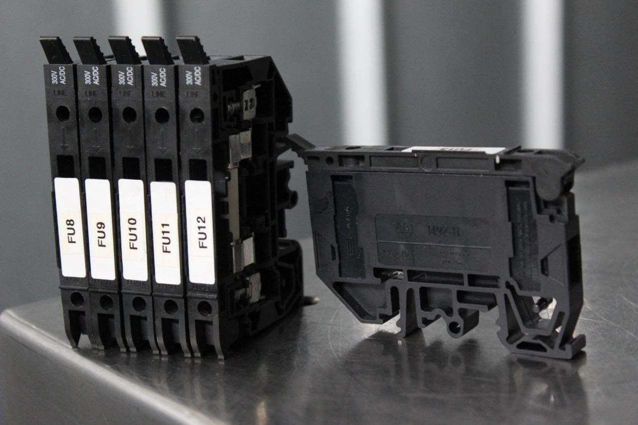 (6) Allen Bradley AB 1492-H Terminal Blocks with Fuse Holder DIN Rail Mount