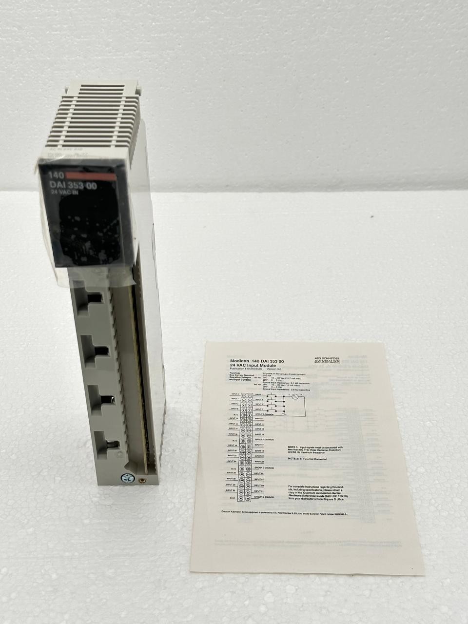SCHNEIDER ELECTRIC MODICON TSX QUANTUM 140DAI35300 AC IN 24V 4X8