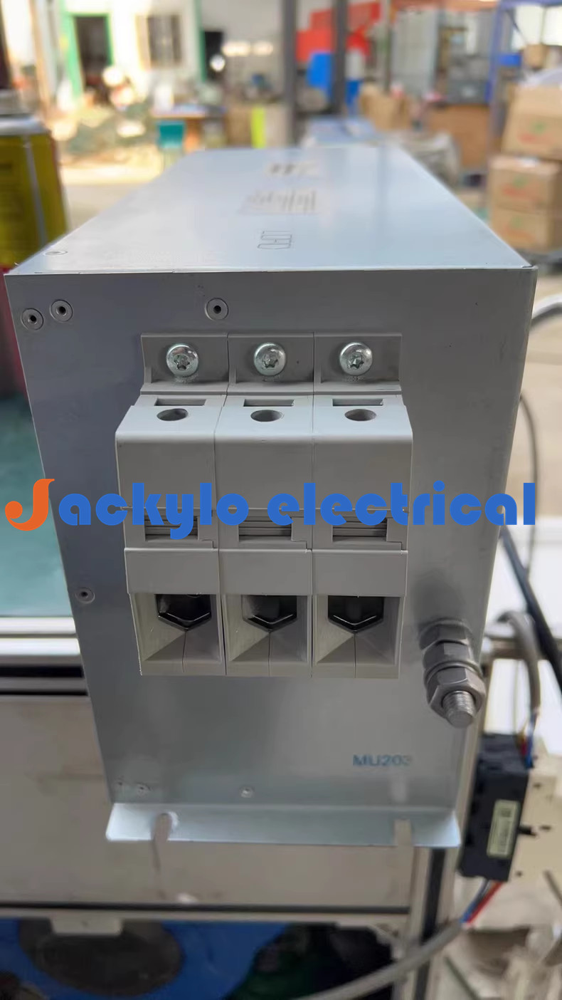 NEW SIEMENS 6SL3000-0BE28-0DA0