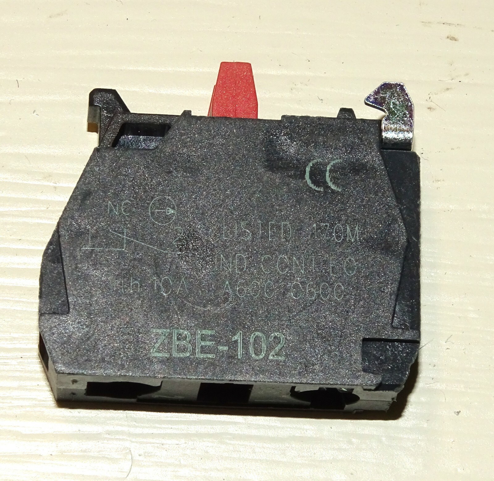 NEW ZBE-102 Contact Block lot for Schneider & Telemecanique Push Button operator